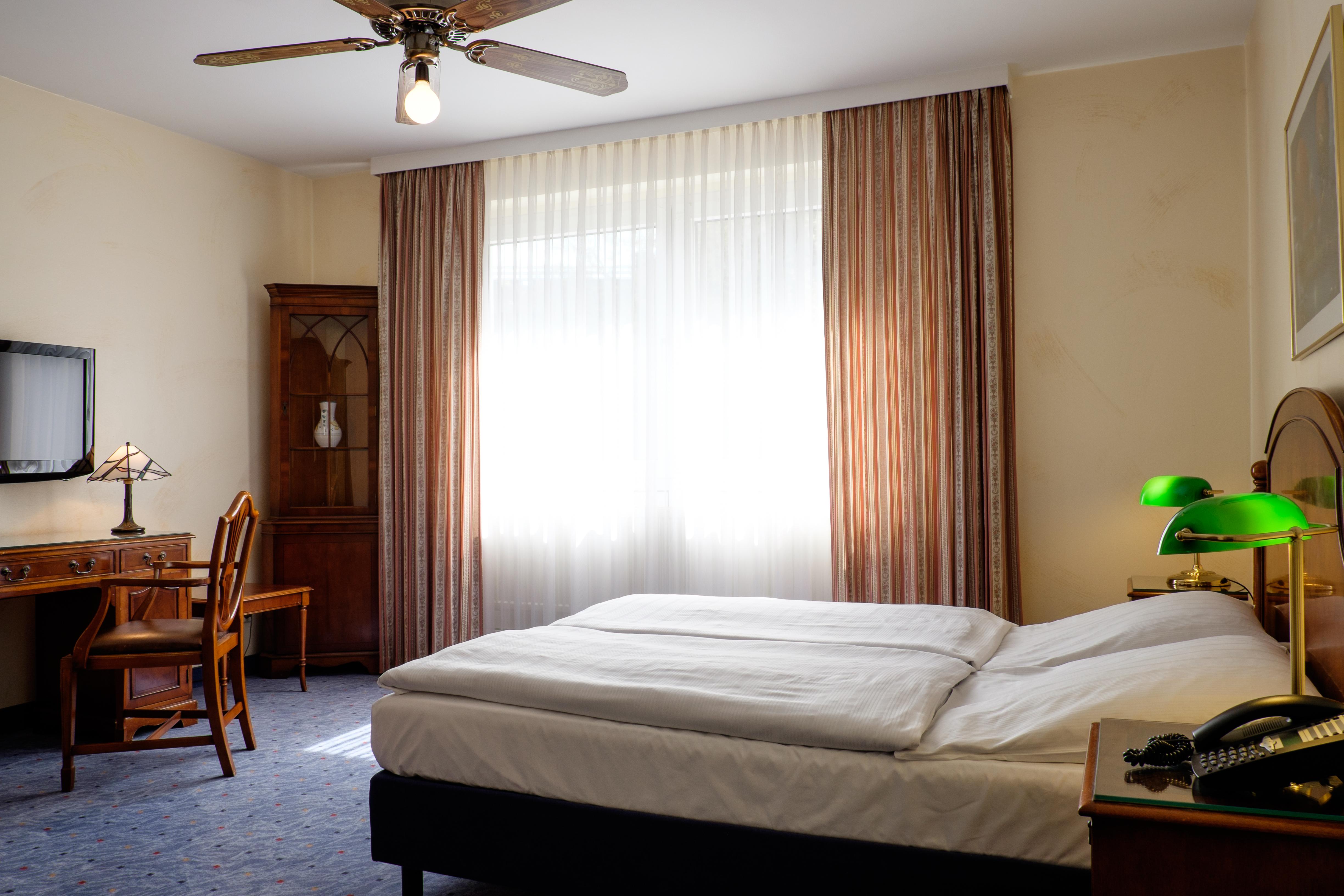 Hotel Koenigshof Am Funkturm Hannover Phòng bức ảnh
